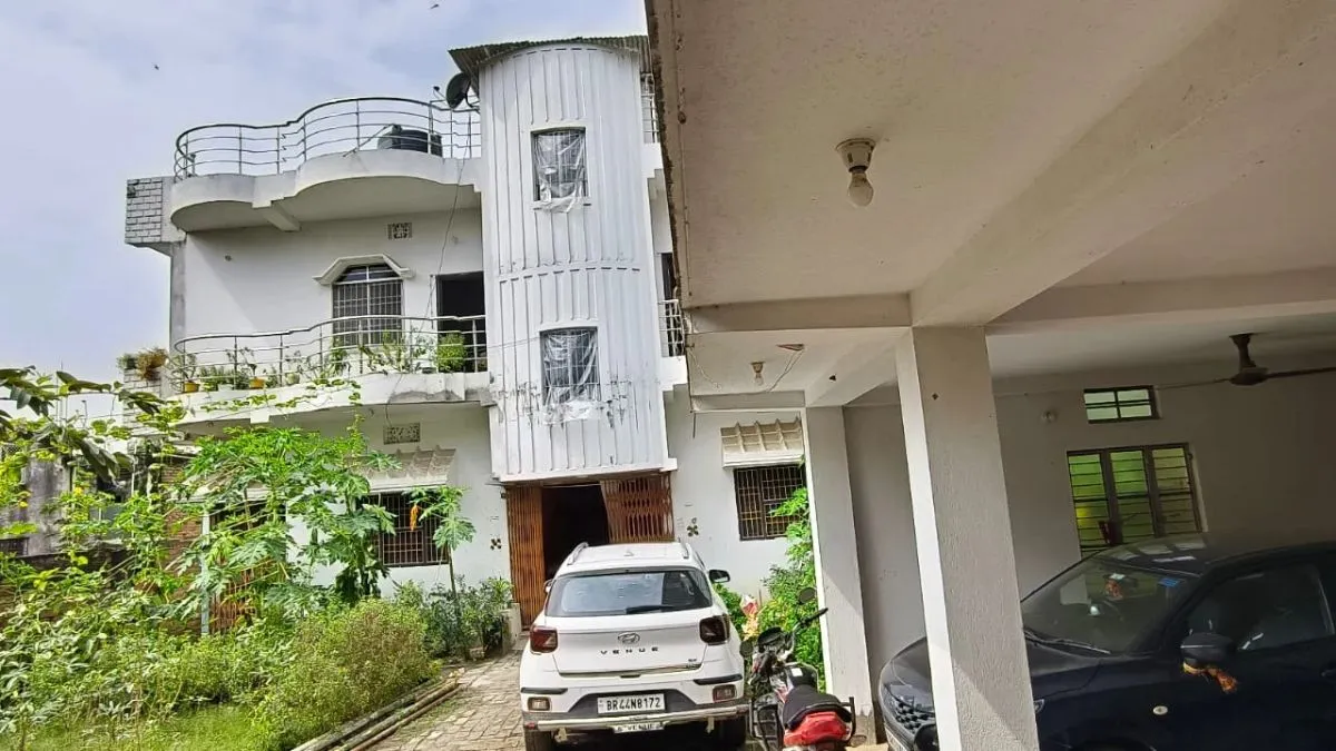 EOU Raids Munger Executive Engineer Over rs 83 Lakh Illegal Assets (1)