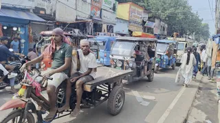 दुर्गापूजा में बदलेगी लखीसराय शहर की ट्रैफिक व्यवस्था, भारी वाहनों पर रोक की तैयारी