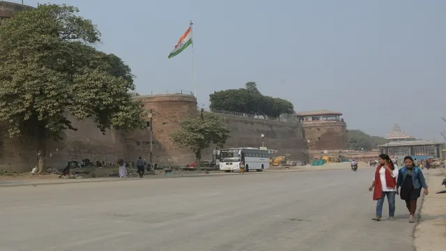 प्रयागराज संगम क्षेत्र में श्रद्धालुओं के वाहनों से नहीं होगी मनमानी वसूली, निर्धारित होगा पार्किंग शुल्क और स्थल