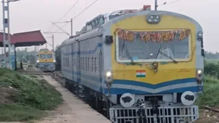 सिकंदराबाद एक्सप्रेस के इंजन का पेंटो फंसा। (जागरण)
