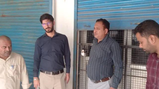देवरिया में प्रसूता की मौत पर बड़ा एक्शन, 'न्यू अपोलो' अस्पताल सील; रजिस्ट्रेशन निलंबित

