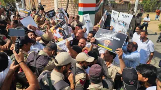 श्रीनगर में कांग्रेस का प्रदर्शन। (फोटो- साहिल मीर /जागरण)