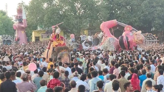 174 साल पुरानी रामलीला मंचन का इतिहास, कंधों से शुरू हुआ सफर; आज भी रथों पर जीवंत हैं चलायमान पात्र
