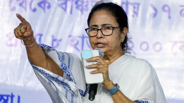 INDI गठबंधन के प्रोटेस्ट में शामिल होंगी ममता बनर्जी? शाम को पहुंची दिल्ली
