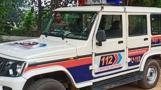 पटना में सड़क पर तड़पता रहा घायल, नहीं आई Ambulance; पुलिस जीप ने बचाई जान