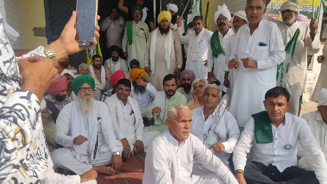 हरियाणा के सफीदों में धान खरीद में देरी पर किसानों का प्रदर्शन, मार्केट कमेटी कार्यालय पर जड़ा ताला
