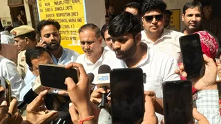 पार्षद निखिल मांढैया 19 वोट पाकर जीते
