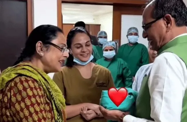 shivraj with grandson 214158
