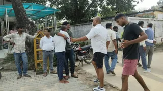 सुलतानपुर में चार दोस्तों की मौत से बिखरा परिवार।