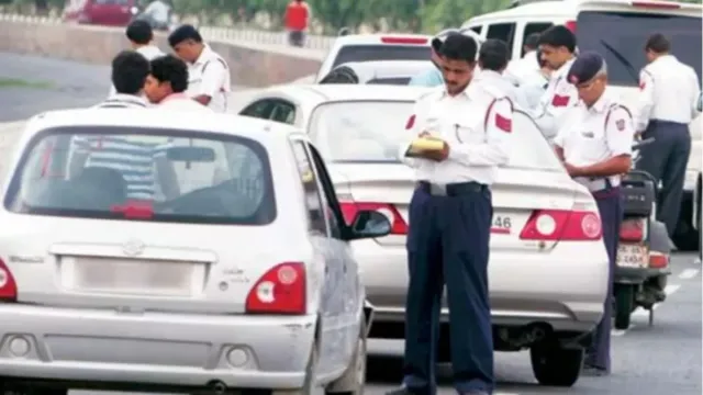 दिल्ली में तेज रफ्तार और राॅन्ग साइड गाड़ी चलाने वालों पर सख्ती, FIR करने के साथ ही कैंसिल होगा लाइसेंस
