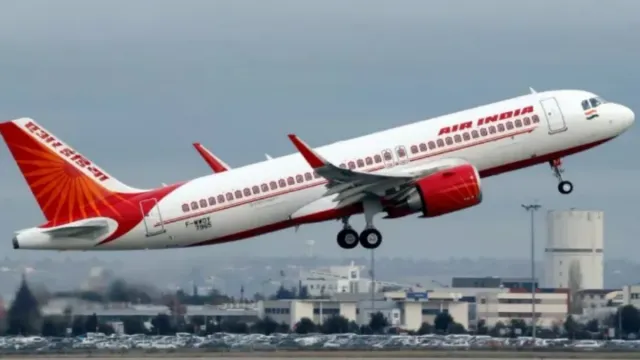 छात्रों के लिए एअर इंडिया का स्पेशल ऑफर, घरेलू उड़ानों के किराए पर 10% का डिस्काउंट; बैगेज पर भी छूट
