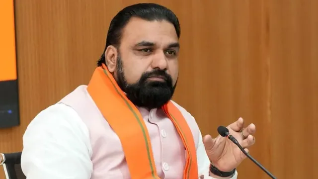 बिहार के अस्पतालों में अटेंडेंट के लिए बनेंगे वेटिंग हॉल, बंद स्ट्रीट लाइटें होंगी चालू; CM सम्राट चौधरी के निर्देश