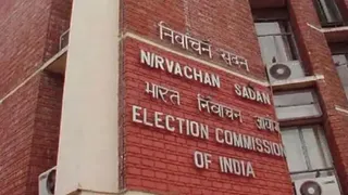 फॉर्म-7 के थोक आवेदन पर चुनाव आयोग ने लगाई रोक