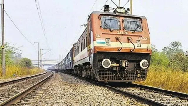 नवगछिया से गुजरने वाली आम्रपाली व अवध असम डायवर्ट! गोरखपुर-बस्ती रूट पर नहीं जाएंगी ट्रेनें, अयोध्या होकर चलेंगी