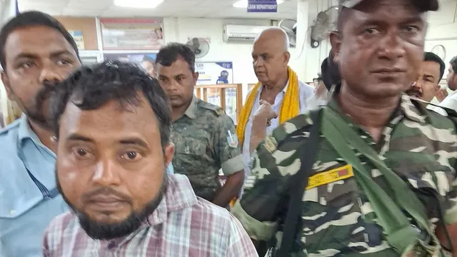 मृत ECL कर्मी के खाते से 74 हजार की निकासी, फर्जी आधार से खेल का खुलासा; बेटे ने साजिशकर्ता समेत दो को पकड़वाया
