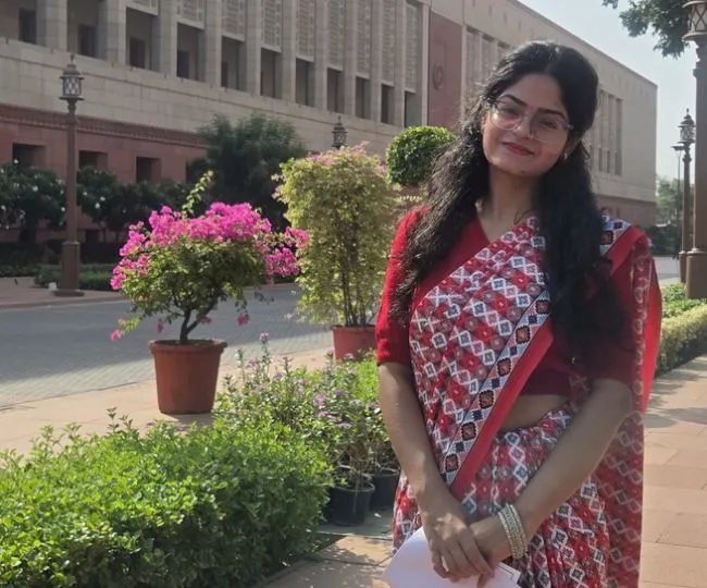 Raksha Jha Powerful Gandhi Speech in Parliament Impresses PM Modi (2)