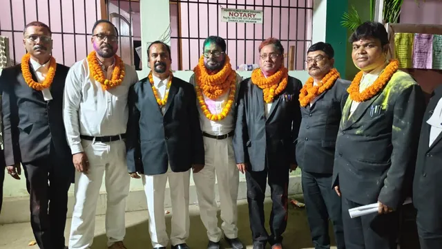 चाईबासा बार एसोसिएशन चुनाव में रामेश्वर प्रसाद की हैट्रिक, तीसरी बार बने अध्यक्ष
