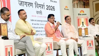 बस्ती में हुए विकास कार्यों के साथ भविष्य की संभावनाओं पर भी विचार किया गया।