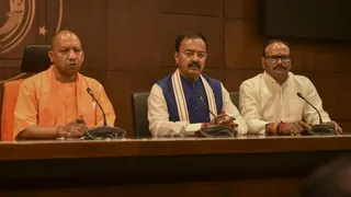 मुख्यमंत्री योगी आदित्यनाथ की अध्यक्षता में शुक्रवार को हुई कैबिनेट की बैठक