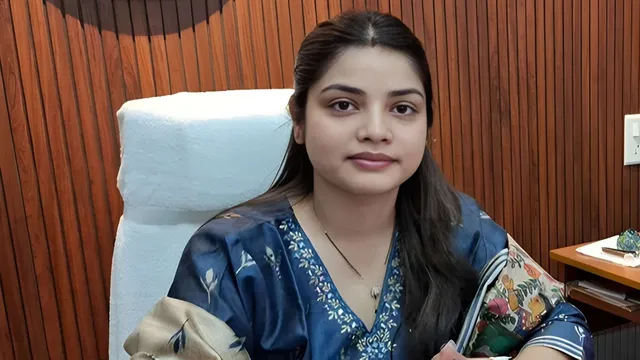 किसान की बेटी प्रिया रानी ने छोड़ी लाखों की कॉरपोरेट नौकरी, 4 प्रयासों में बनीं IAS; अब सासाराम में एक्शन की चर्चा