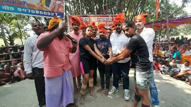 बिहार की बेबी पहलवान ने गोरखपुर की कविता को दी करारी पटखनी, पश्चिमी चंपारण में जीता दंगल
