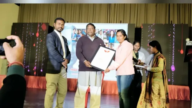 ट्यूशन के पैसों से खरीदी किट, बीआईटी छोड़ खेल को चुना; गोड्डा की मोनालिसा ने 2,000 बच्चों को सिखाया नेटबॉल
