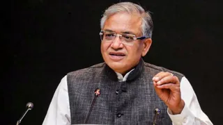 124 पूर्व नौकरशाहों ने चुनाव आयोग के समर्थन में लिखा खुला पत्र। (पीटीआई)