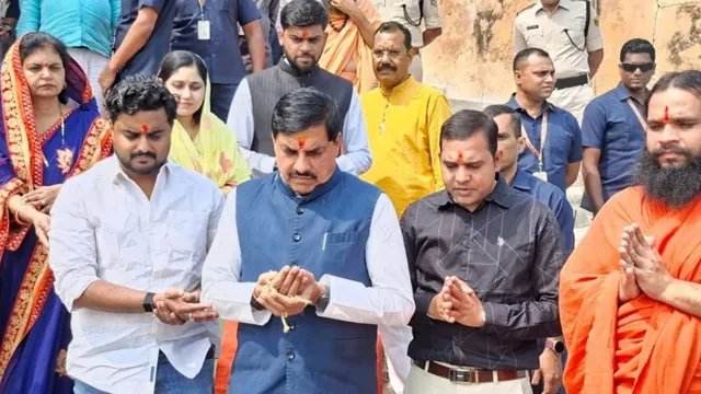 बोधगया पहुंचे मध्यप्रदेश के CM मोहन यादव, सपरिवार किया पितरों का तर्पण; कांग्रेस और राहुल गांधी पर साधा निशाना
