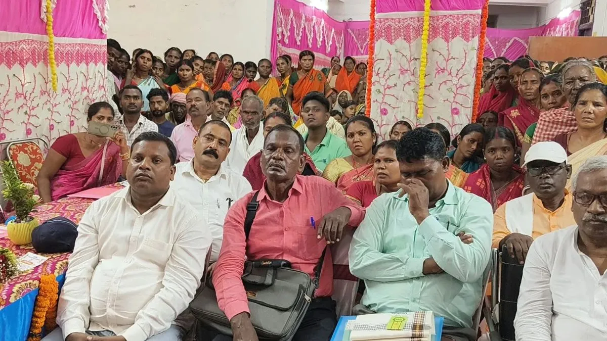 Munger dharhara Tribal Conference Boosts Rights Welfare Development (2)