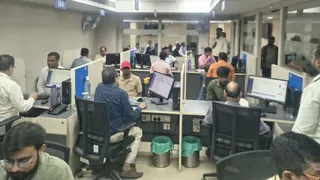 लखनऊ सहित प्रदेश के चारों पासपोर्ट सेवा केंद्रों और पोस्ट आफिस पासपोर्ट सेवा केंद्रों पर प्रक्रिया को पूरा किया गया।