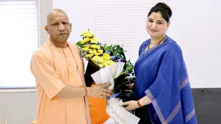 प्रियंका सिंह रावत ने शनिवार को मुख्यमंत्री योगी आदित्यनाथ से उनके सरकारी आवास पर शिष्टाचार भेंट की।