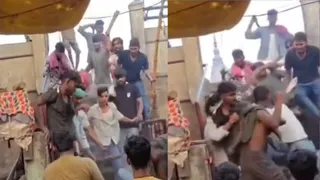 वाराणसी के मणिकर्णिका घाट पर अंतिम संस्कार के दौरान जानलेवा हमला, कई लोगों पर केस दर्ज।