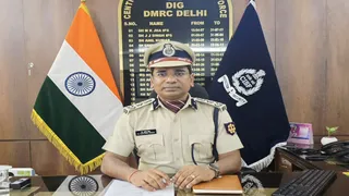 दिल्ली मेट्रो की सुरक्षा संभालेंगे गाजीपुर के संतोष सिंह, सीआइएसएफ डीआइजी नियुक्त।