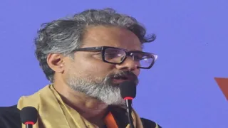 'हनुमान अंश' के निर्देशक डॉ. विशाल चतुर्वेदी ने बीएचयू में युवाओं को दिया नशामुक्त भारत का संदेश।