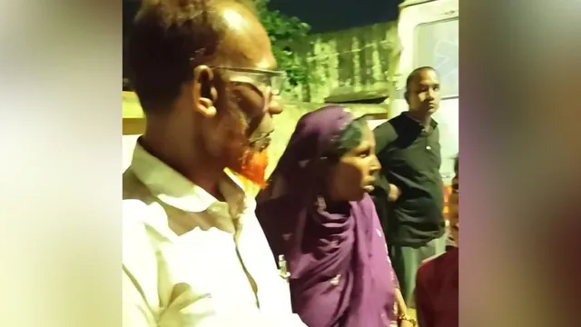 सोनभद्र में आरोग्य मंदिर पर लटका मिला ताला, एंबुलेंस में गूंजी नवजात की किलकारी
