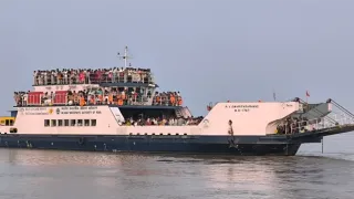 जहाज बियाडा घाट से महादेवपुर घाट के लिए रवाना । जागरण