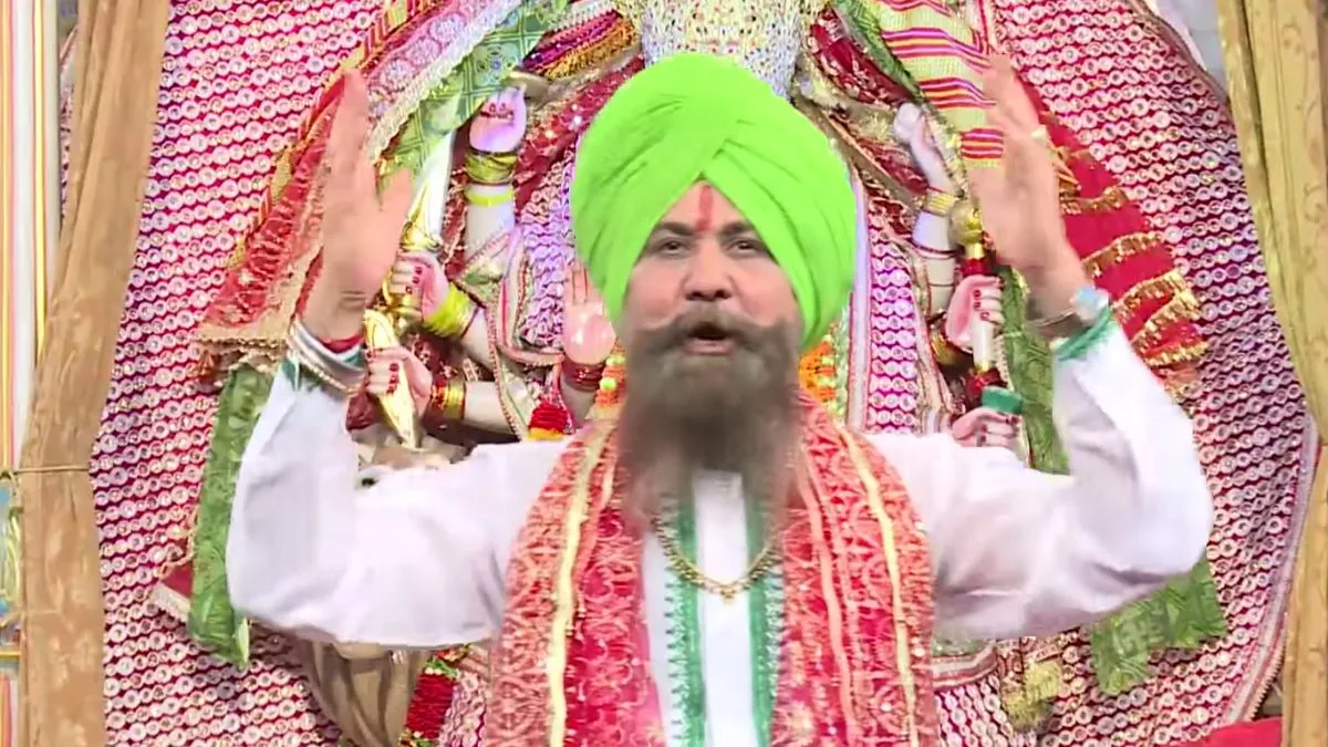 Aate Hain Har Saal Naurate Mata Ke (1)