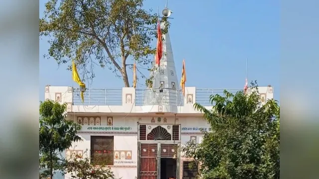 मां दुर्गा ने सपने में दिए दर्शन तो बना बदायूं का ये मंदिर, माली के सपने से बदला कायस्थों का भाग्य

