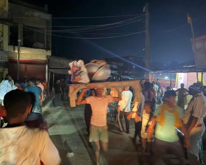 Raghupur Embankment Collapses Ganga Erosion Wreaks Havoc (1)