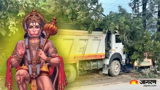 पेड़ से टकराया डंपर.