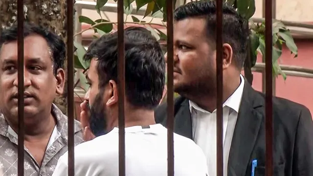 'हाथ जोड़कर गिड़गिड़ाए, लेकिन पुलिस ने दीपके को नहीं छोड़ा'; दादी के अंतिम संस्कार में शामिल न हो पाने पर परिवार का आरोप
