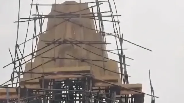 36 लाख से अधिक के बजट से सजेगा अमड़ापाड़ा का दुर्गापूजा उत्सव, 15 फीट की प्रतिमा और वाराणसी की गंगा आरती होगी खास आकर्षण
