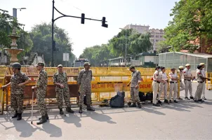 सेंट्रल दिल्ली में चल रहे प्रदर्शनों के बीच सुरक्षा व्यवस्था की एक झलक। फाइल फोटो