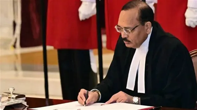 CJI ने राहुल गांधी और खरगे के साथ बैठक से किया इनकार, कहा- ये शक्तियों के बंटवारे के सिद्धांत का उल्लंघन
