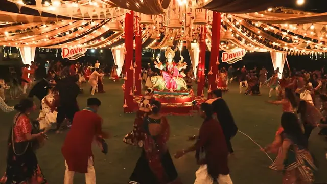दोस्तों के साथ झूमने पर हो जाएंगे मजबूर, नए 'गरबा एंथम' की धूम; गुज्जू संस्कृति से जुड़ा गाना जमकर वायरल