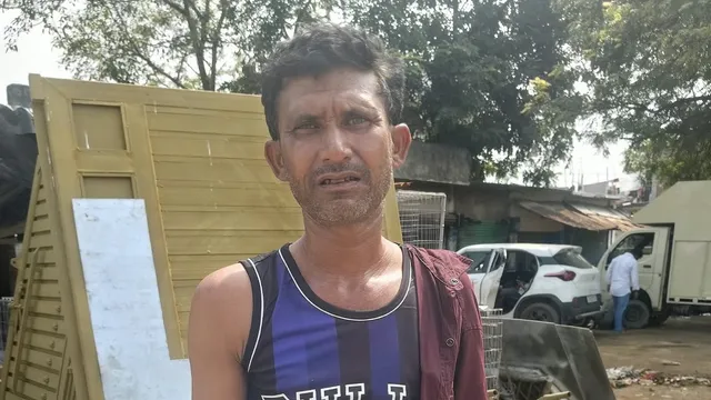 गोड्डा में यूपी के बागपत निवासी से मारपीट, 2700 रुपये और मोबाइल छीना
