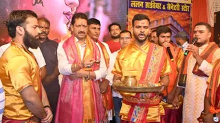 जमुई के खैरा में शारदीय नवरात्र पर भव्य गंगा आरती का शुभारंभ; काशी के पुरोहितों ने कराया पूजन, पूर्व मंत्री सुमित सिंह ने किया उद्घाटन