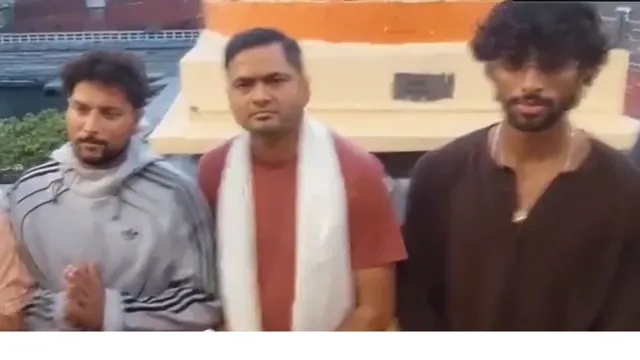 मैच जीतने के बाद महाकाल का आशीर्वाद लेने पहुंचे कुलदीप यादव और तिलक वर्मा, कहा- मिलती है खुशी