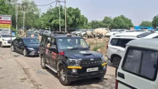 हिमाचल सरकार मंत्री के काफिले में कटौती करेगी। प्रतीकात्मक फोटो