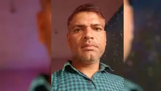 निलंबित शिक्षक प्रिय रंजन कुमार